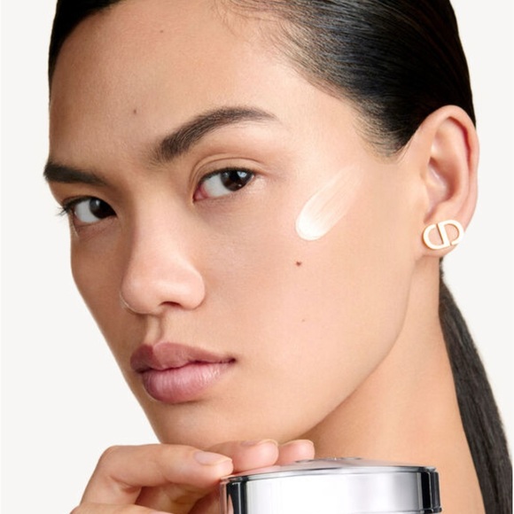 New Dior Capture Day Creme 50 mls - Picture 3 of 6